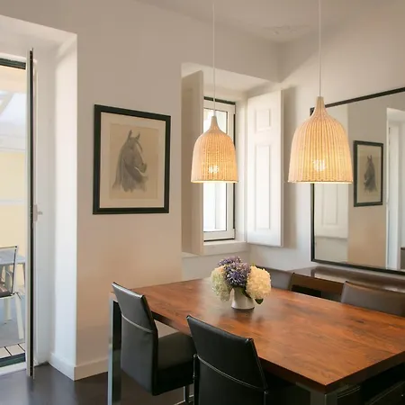 Bright And Cosy With Terrace, Graca District *