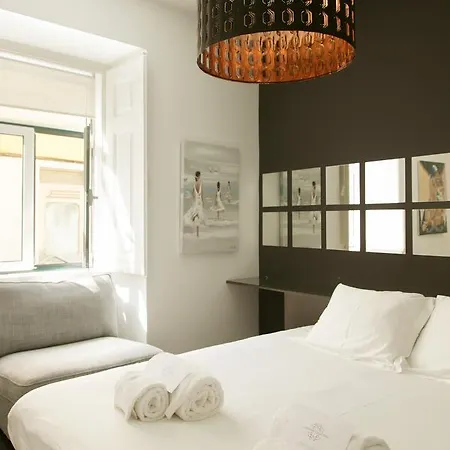 Bright And Cosy With Terrace, Graca District Apartamento