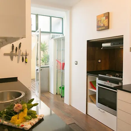 Bright And Cosy With Terrace, Graca District * Lisboa
